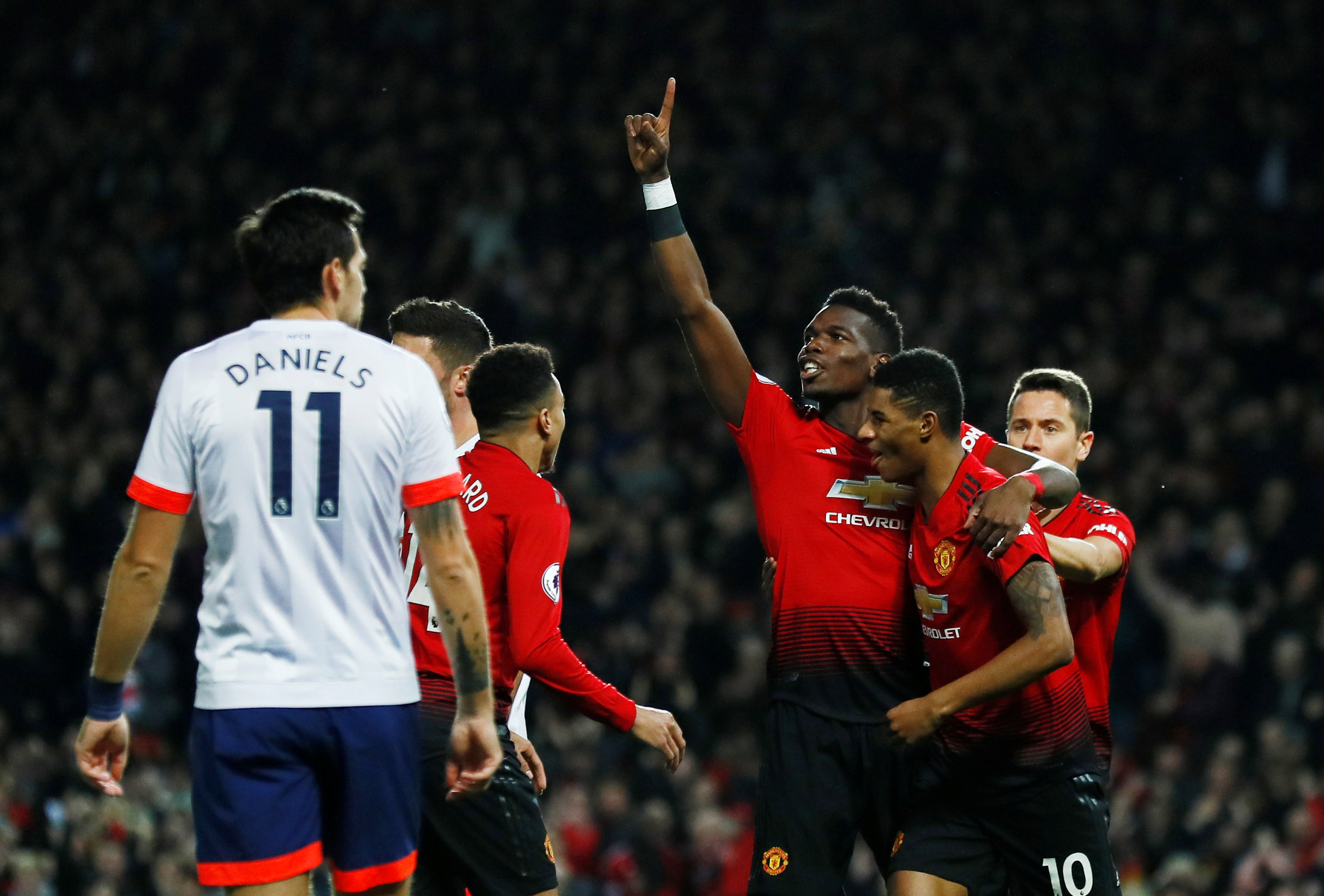 年努力的肯 年努力的肯